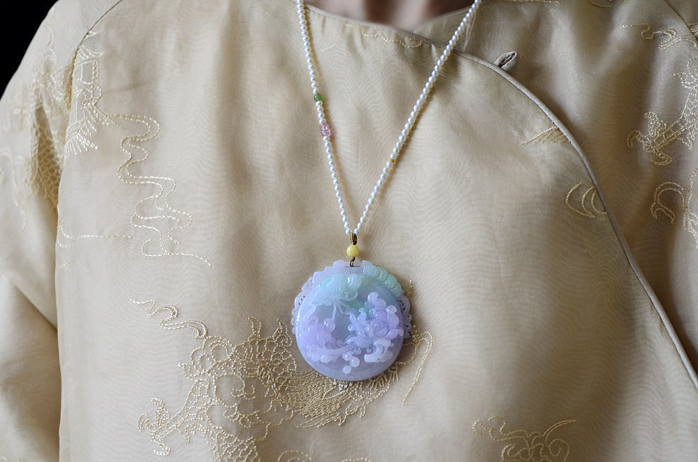 A1939 Exquisite Purple Jadeite Carved Butterfly & Flowers Pendant w Hand Woven Pearl Beads Necklace