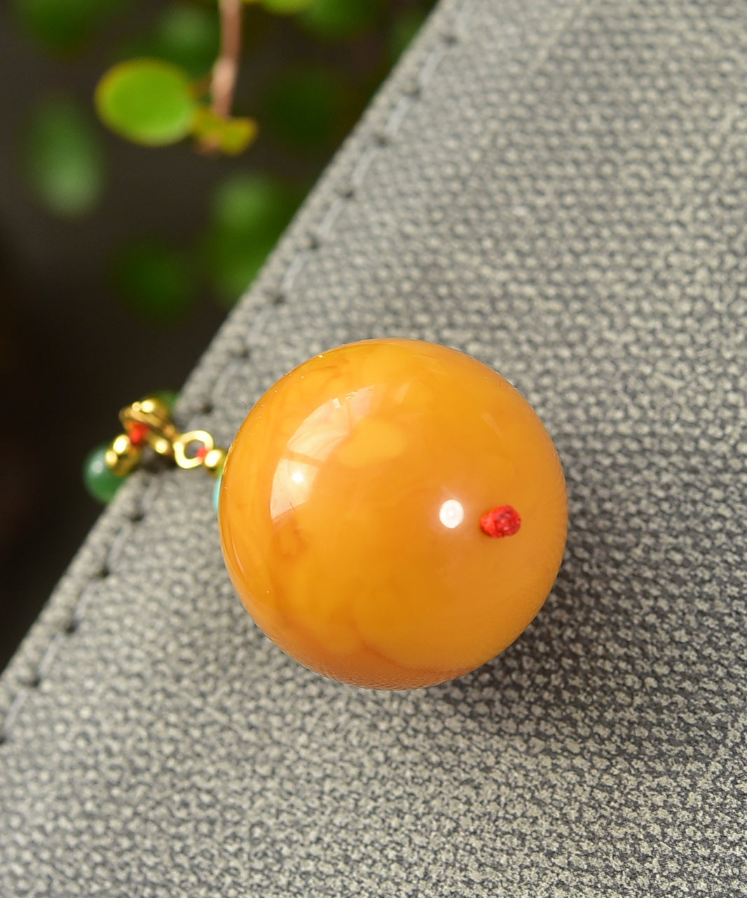 A1944 Beautiful Beeswax Bead Pendant w Hand Woven Nanhong Agate & Green Hetian Jade Beads Necklace