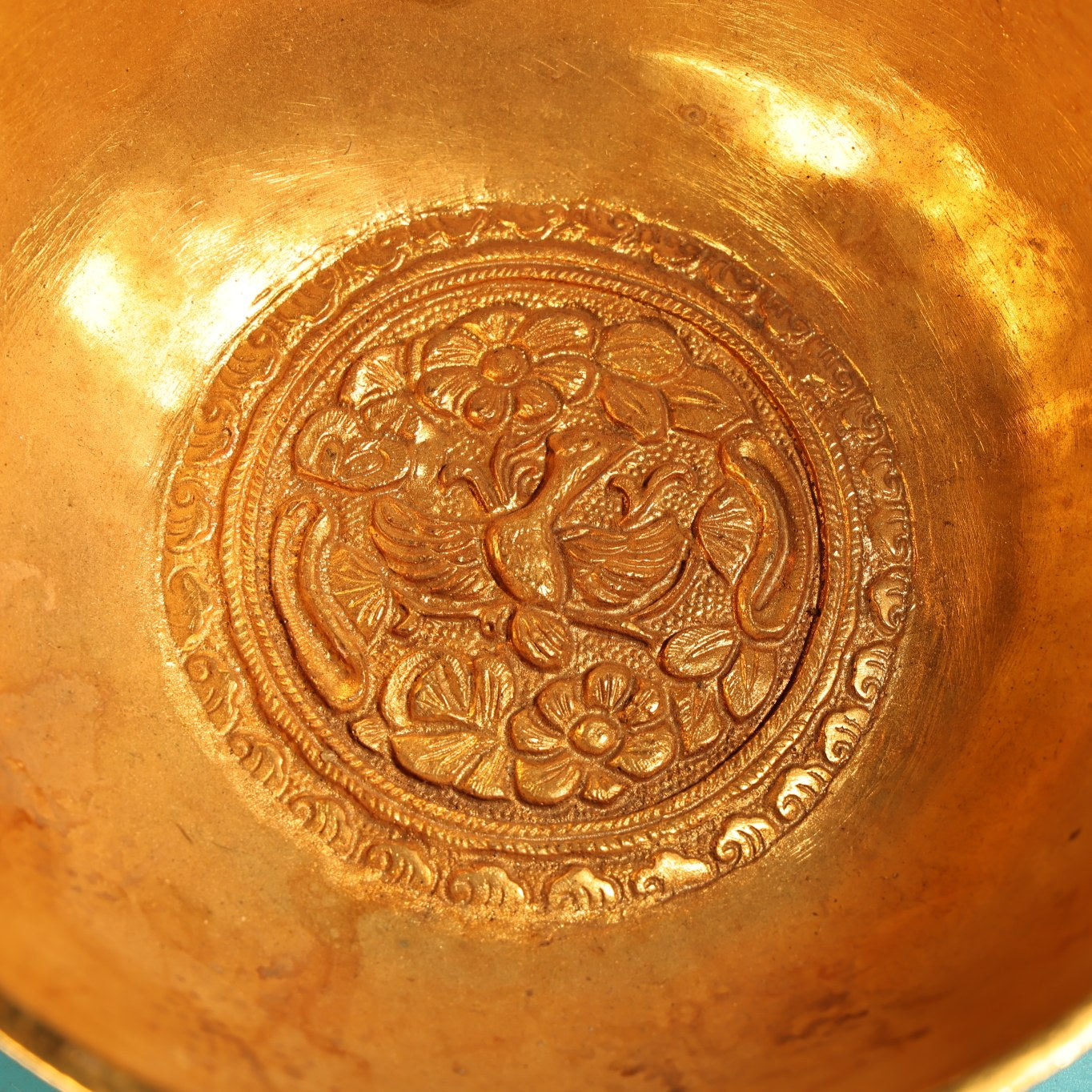 A1951 A Set Vintage Chinese Gilt Gold Copper Bowl w Chopsticks w Spoon