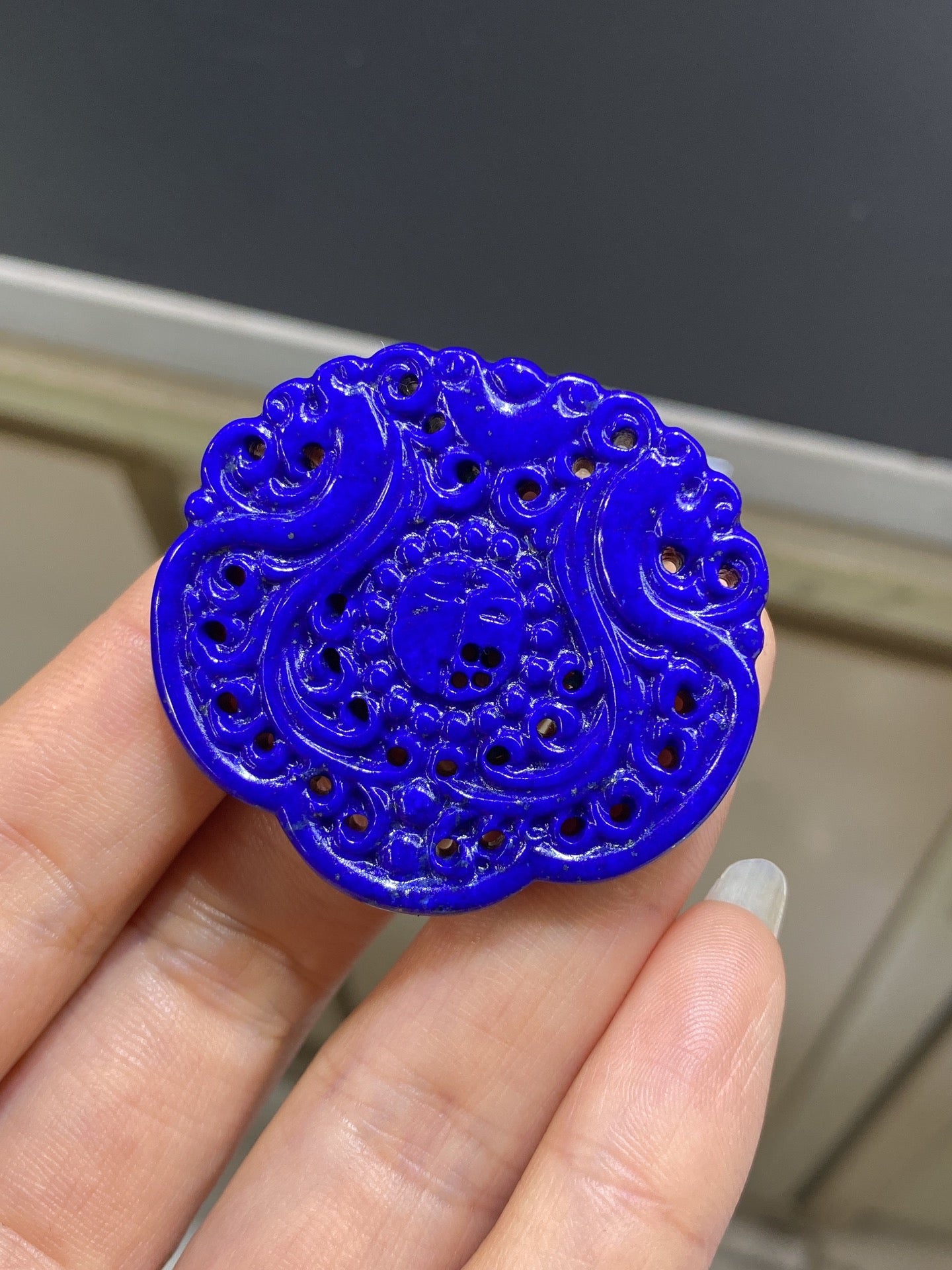 A1952 Beautiful Lapis Lazuli Carved Ruyi Pendant