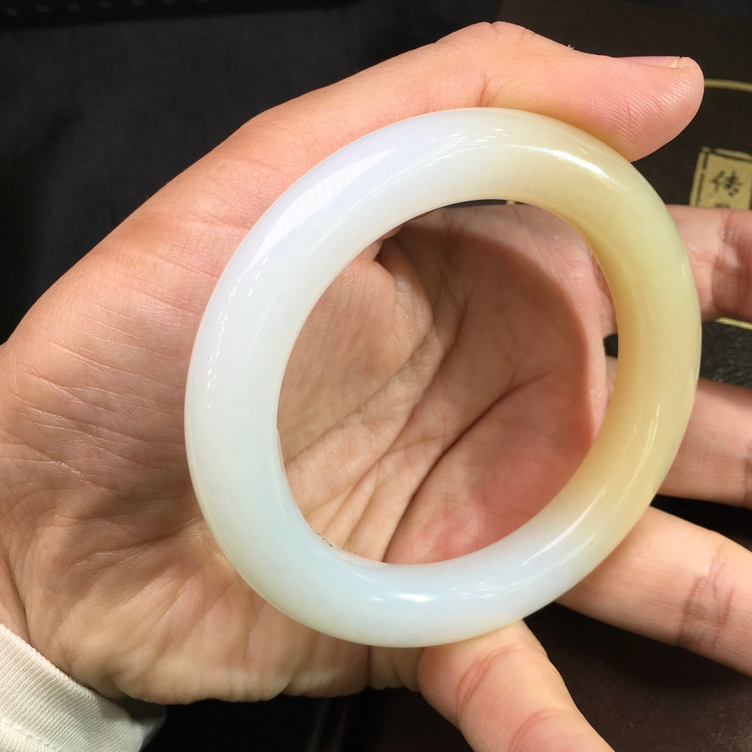 A1977 Inside Diameter 54.5 MM Superb Chinese Sugar & White Hetian Jade Bracelet