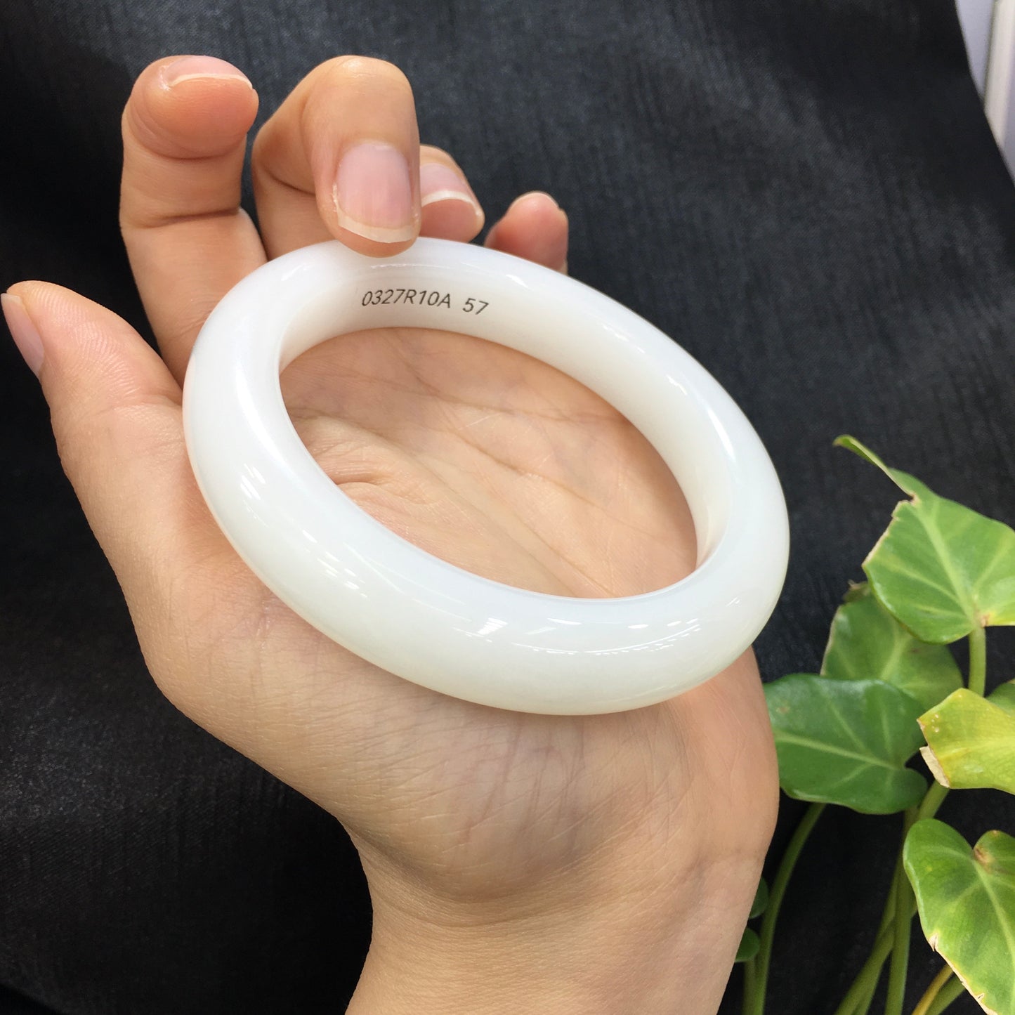 A1979 Inside Diameter 57 MM Superb Chinese White Hetian Jade Bracelet