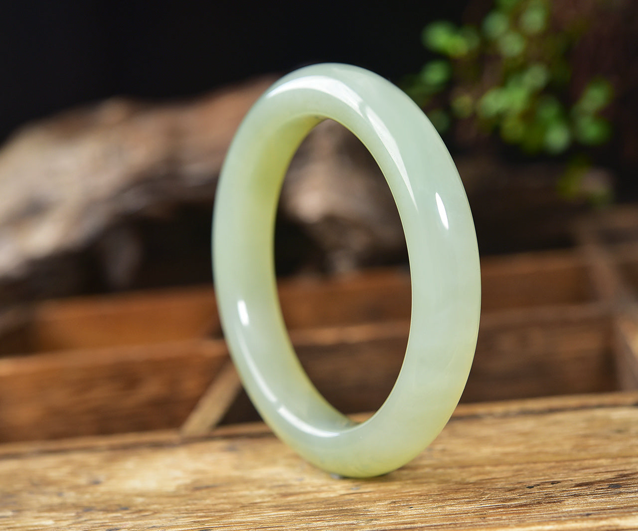 A1991 Inside Diameter 57.5 MM Superb Chinese Hetian Jade Bracelet