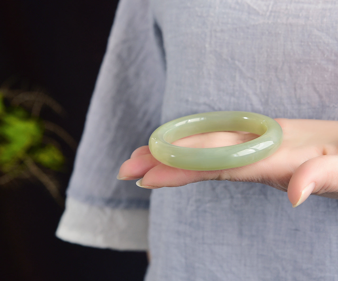 A1991 Inside Diameter 57.5 MM Superb Chinese Hetian Jade Bracelet