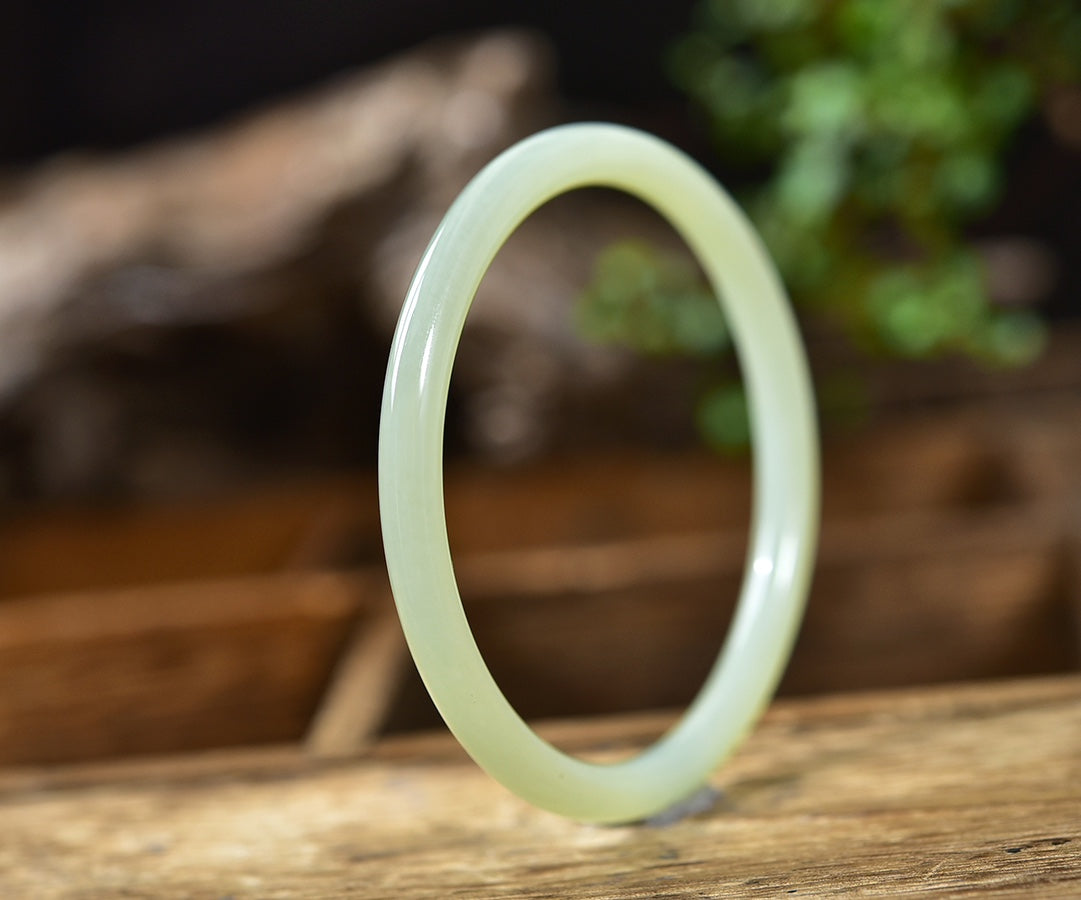 A1992 Inside Diameter 57.6 MM Superb Chinese Hetian Jade Bracelet