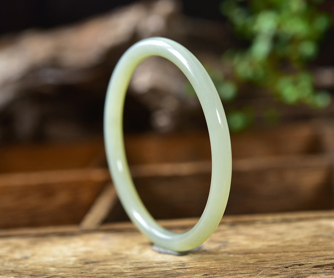 A1992 Inside Diameter 57.6 MM Superb Chinese Hetian Jade Bracelet
