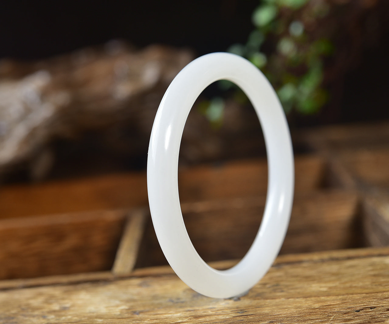 A1994 Inside Diameter 57.5 MM Superb Chinese White Hetian Jade Bracelet