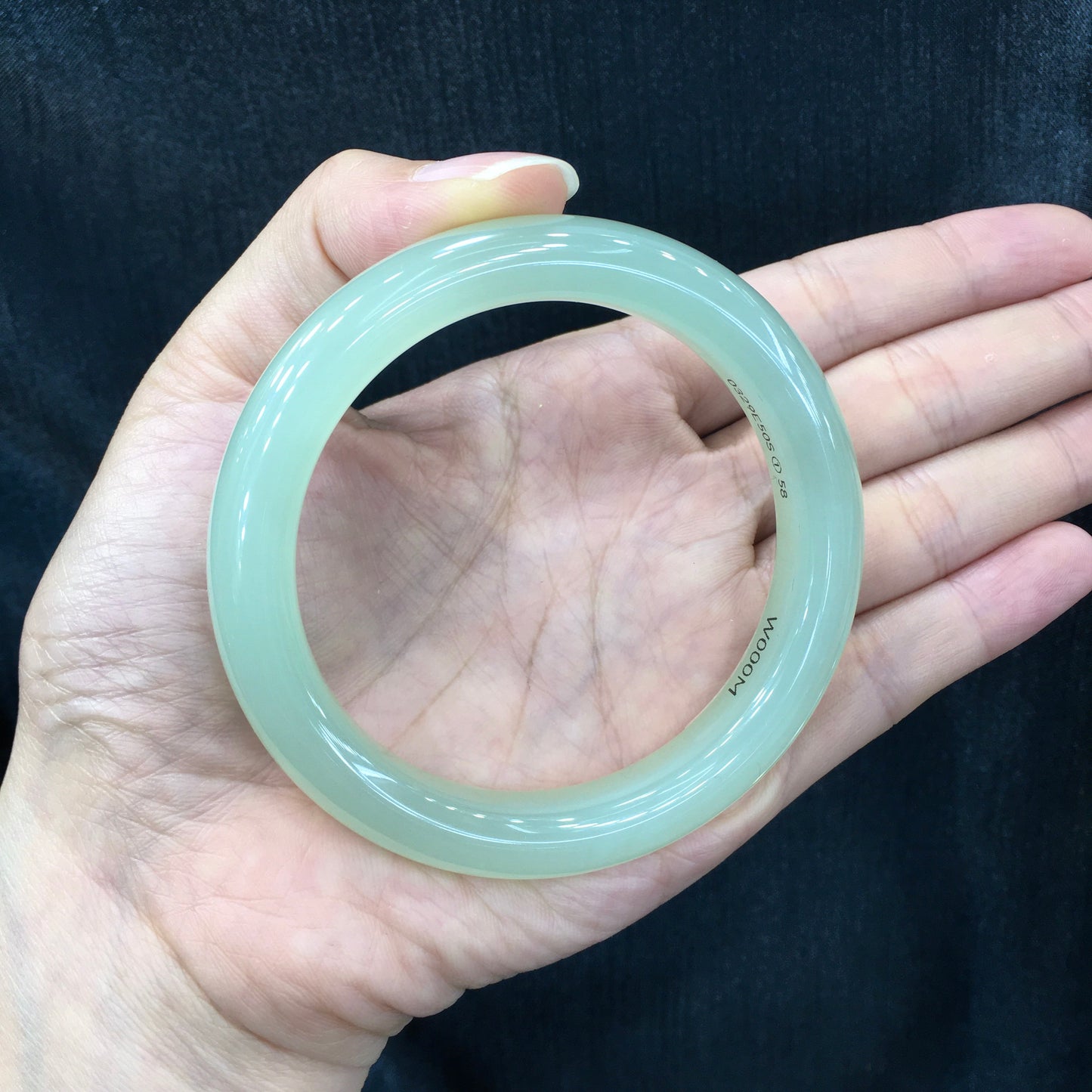 A2013 Inside Diameter 58 MM Chinese Gao Bingqing Hetian Jade Bracelet