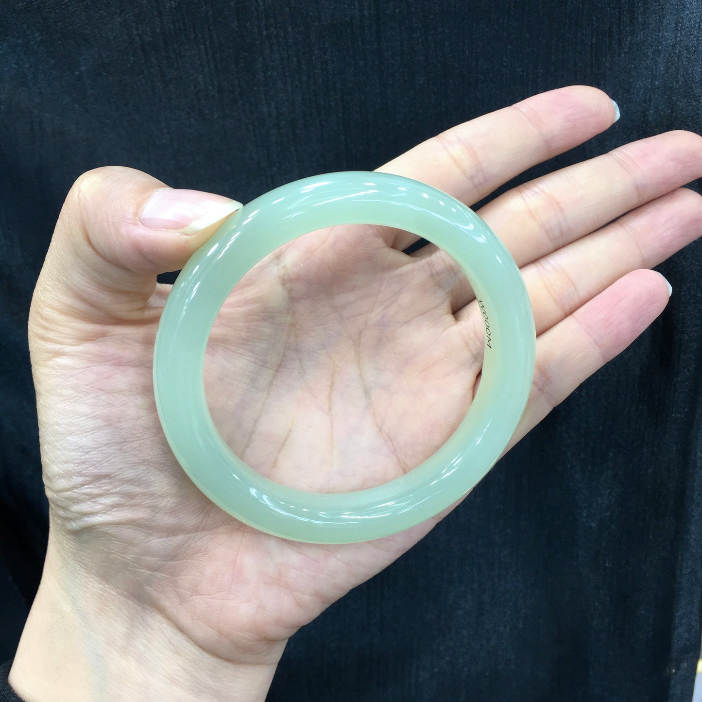A2013 Inside Diameter 58 MM Chinese Gao Bingqing Hetian Jade Bracelet