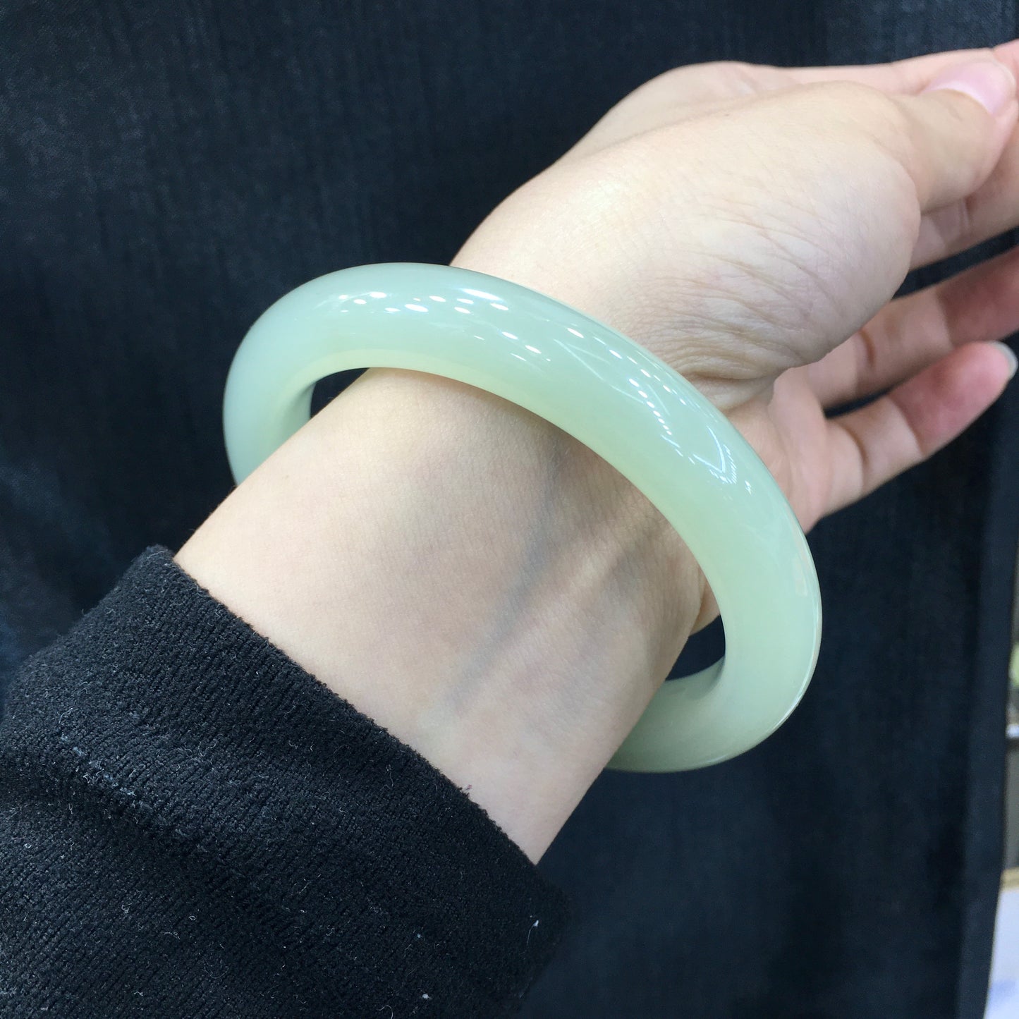 A2013 Inside Diameter 58 MM Chinese Gao Bingqing Hetian Jade Bracelet