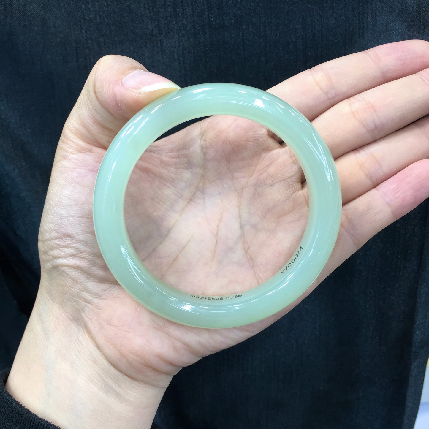 A2013 Inside Diameter 58 MM Chinese Gao Bingqing Hetian Jade Bracelet