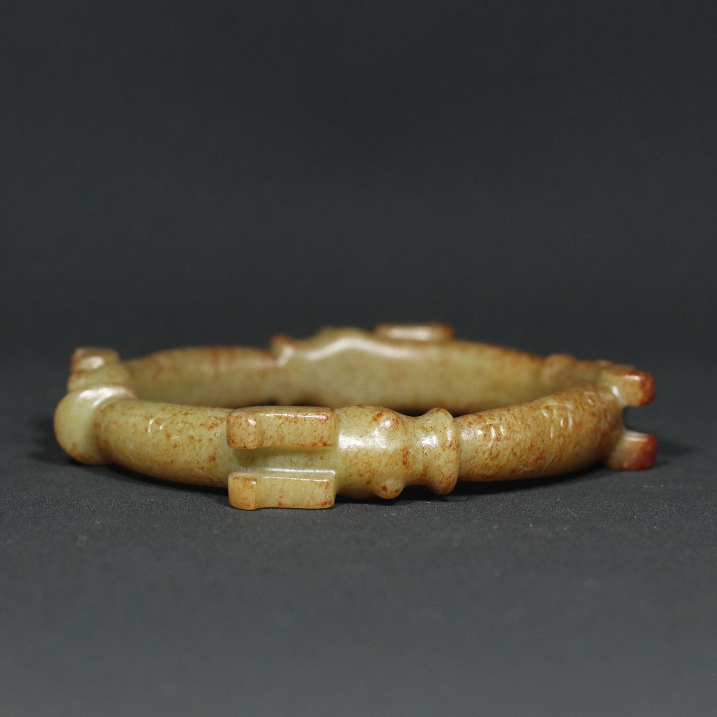 A2017 Inside Diameter 78 MM Vintage Chinese Hetian Jade Carved Dragon Head Arm Bracelet