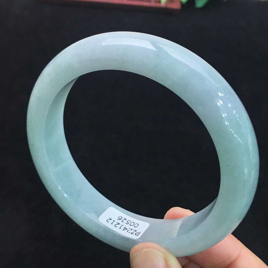 A2026 Inside Diameter 58 MM Beautiful Natural Jadeite Bracelet