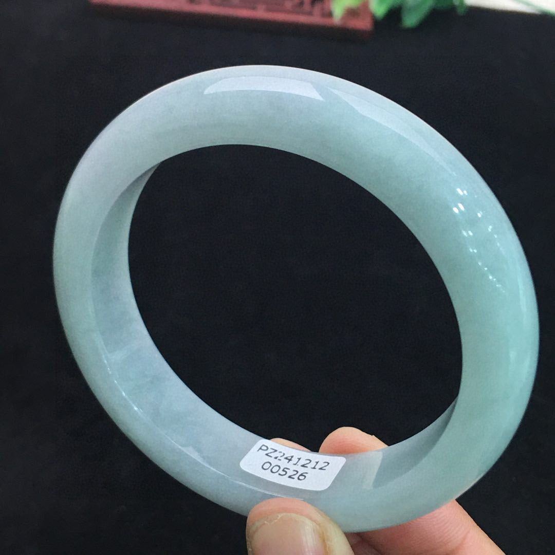 A2026 Inside Diameter 58 MM Beautiful Natural Jadeite Bracelet