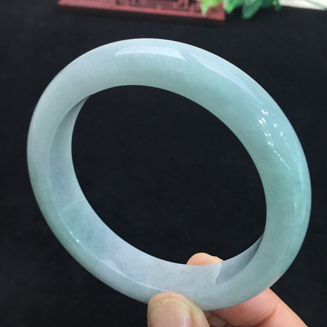 A2026 Inside Diameter 58 MM Beautiful Natural Jadeite Bracelet