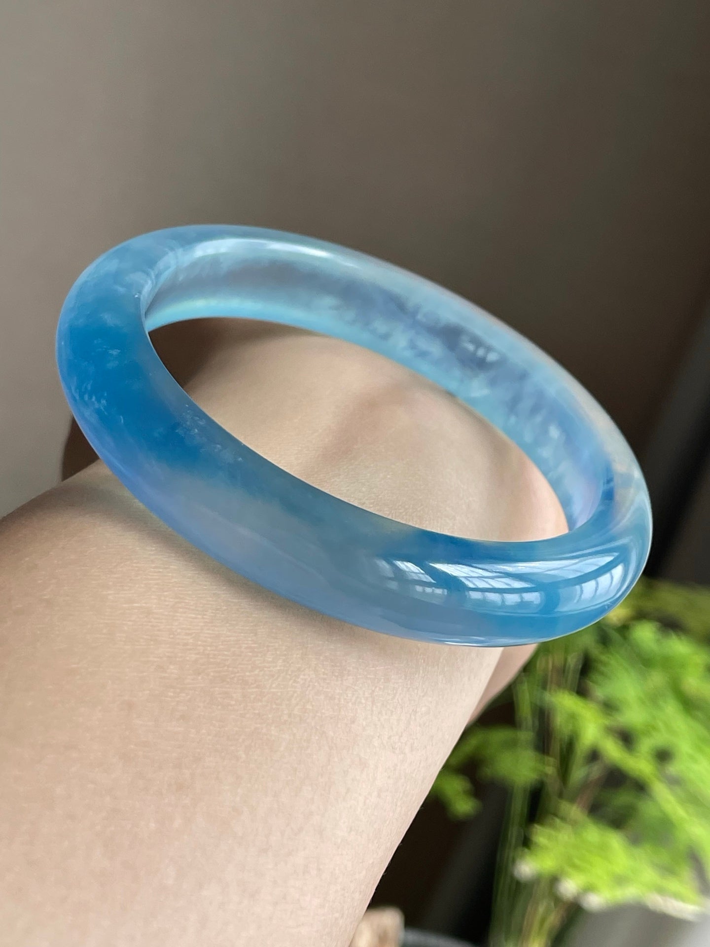 A2038 Inside Diameter 58.5 MM Beautiful Aquamarine Bracelet