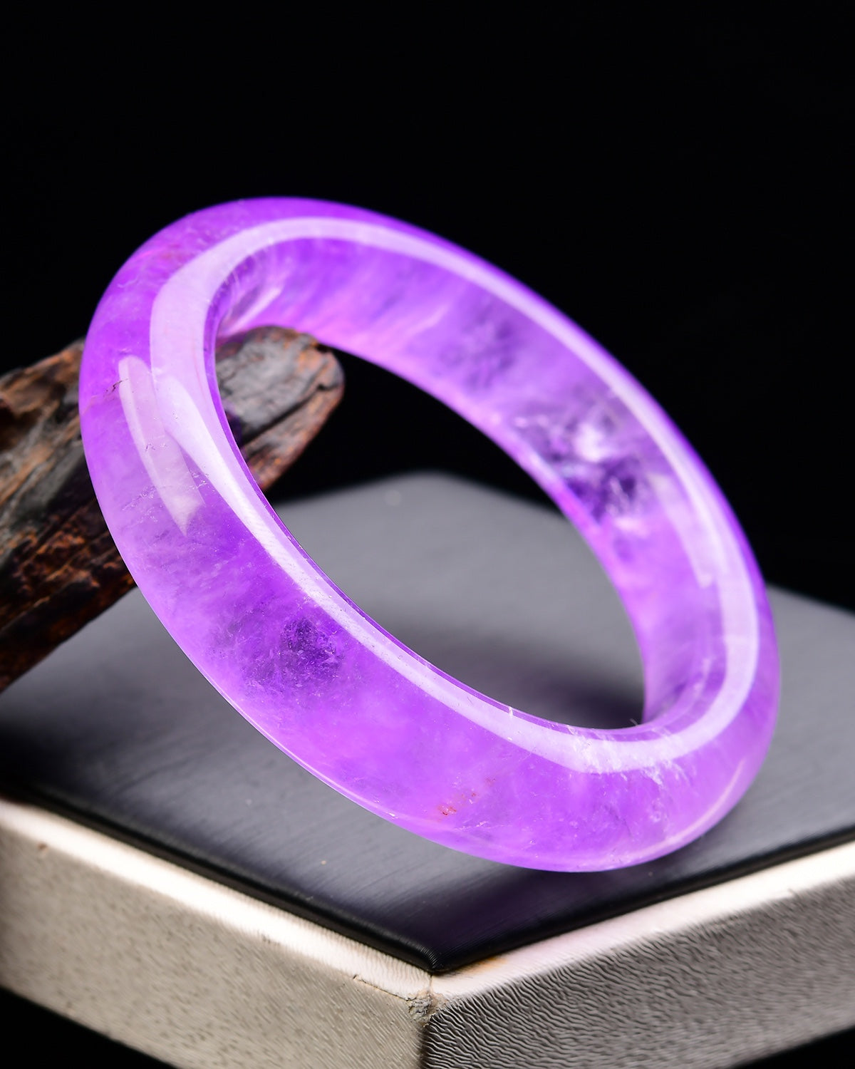 A2042 Inside Diameter 56 MM Exquisite Amethyst Bracelet