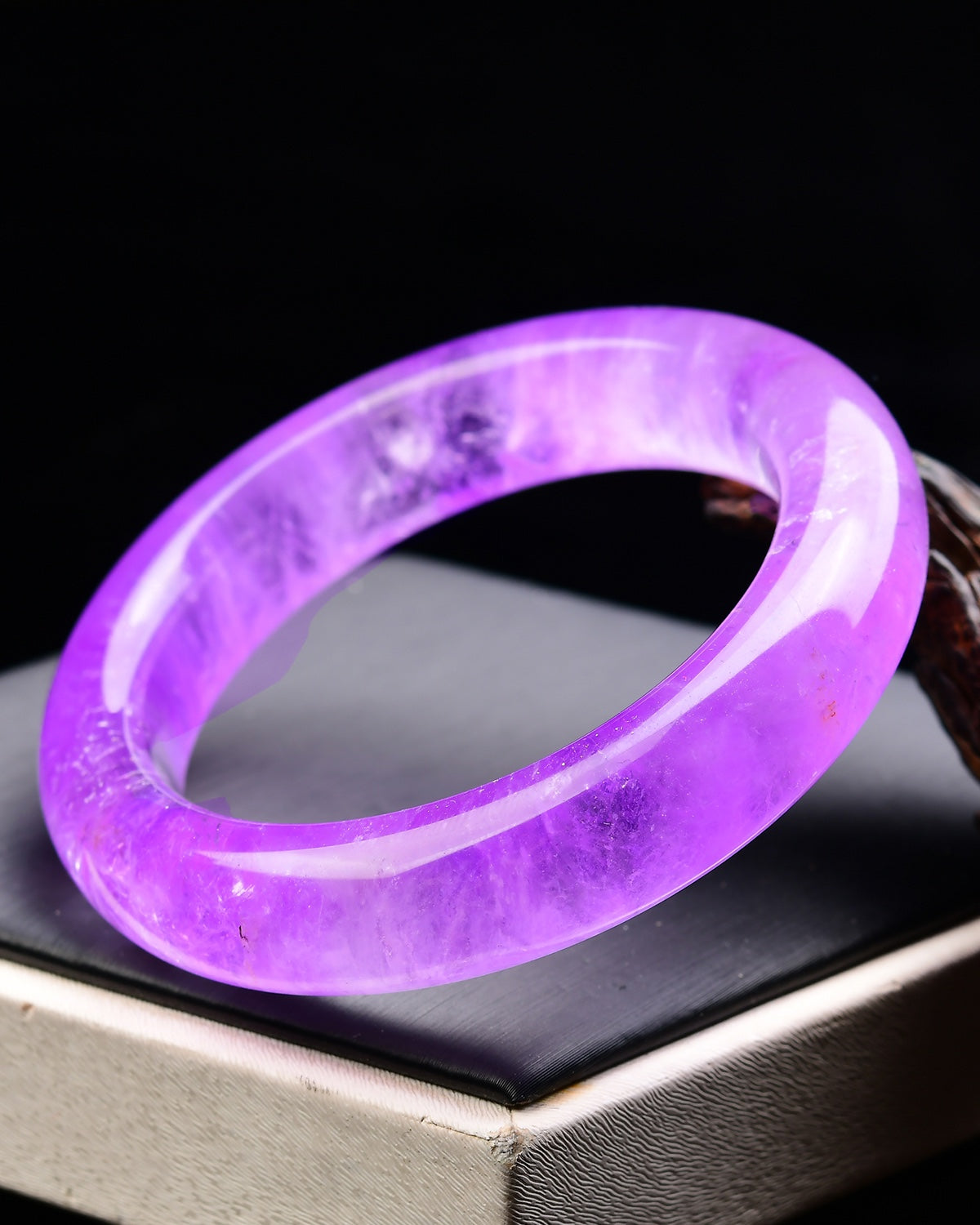 A2042 Inside Diameter 56 MM Exquisite Amethyst Bracelet