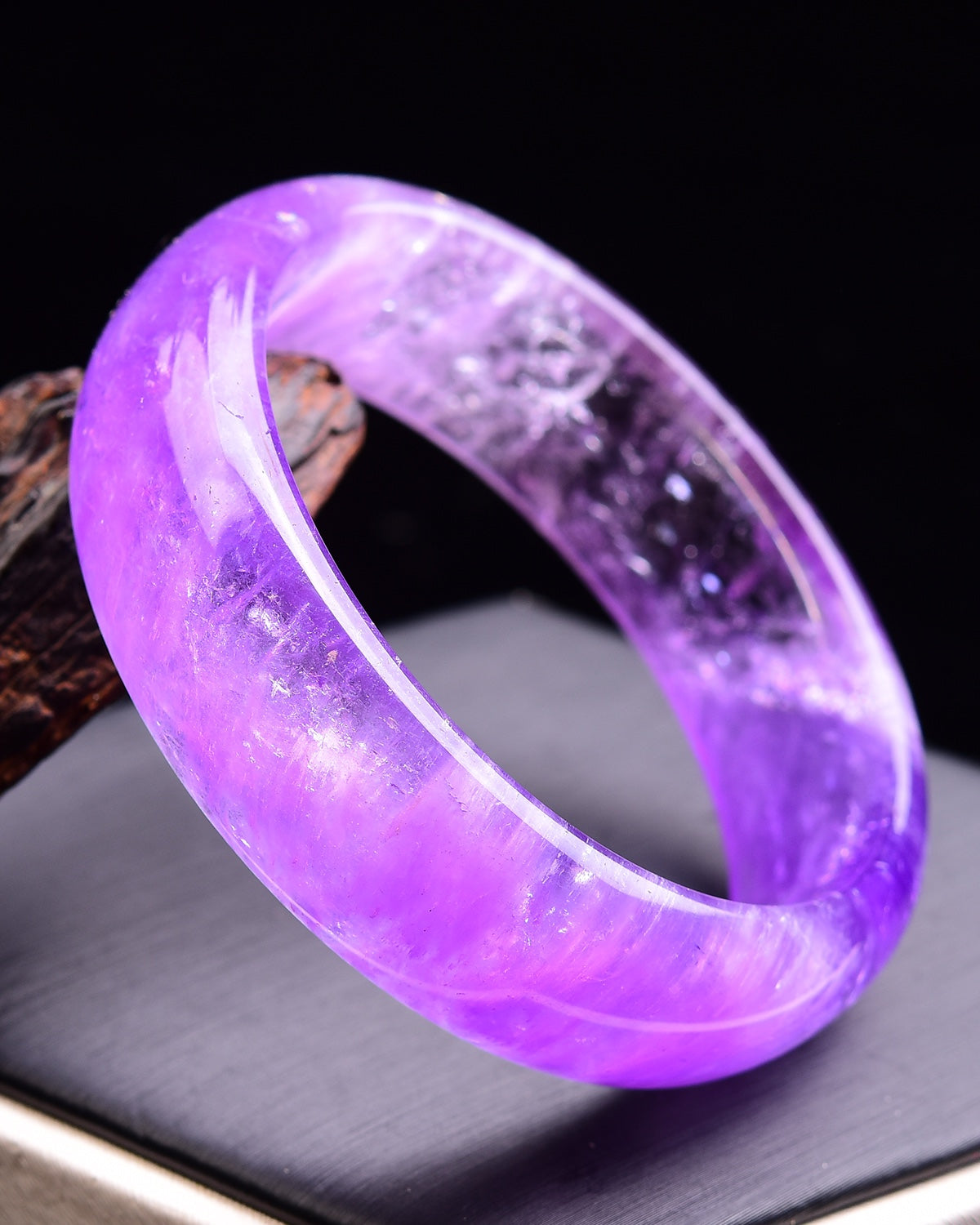 A2047 Inside Diameter 59 MM Exquisite Amethyst Bracelet