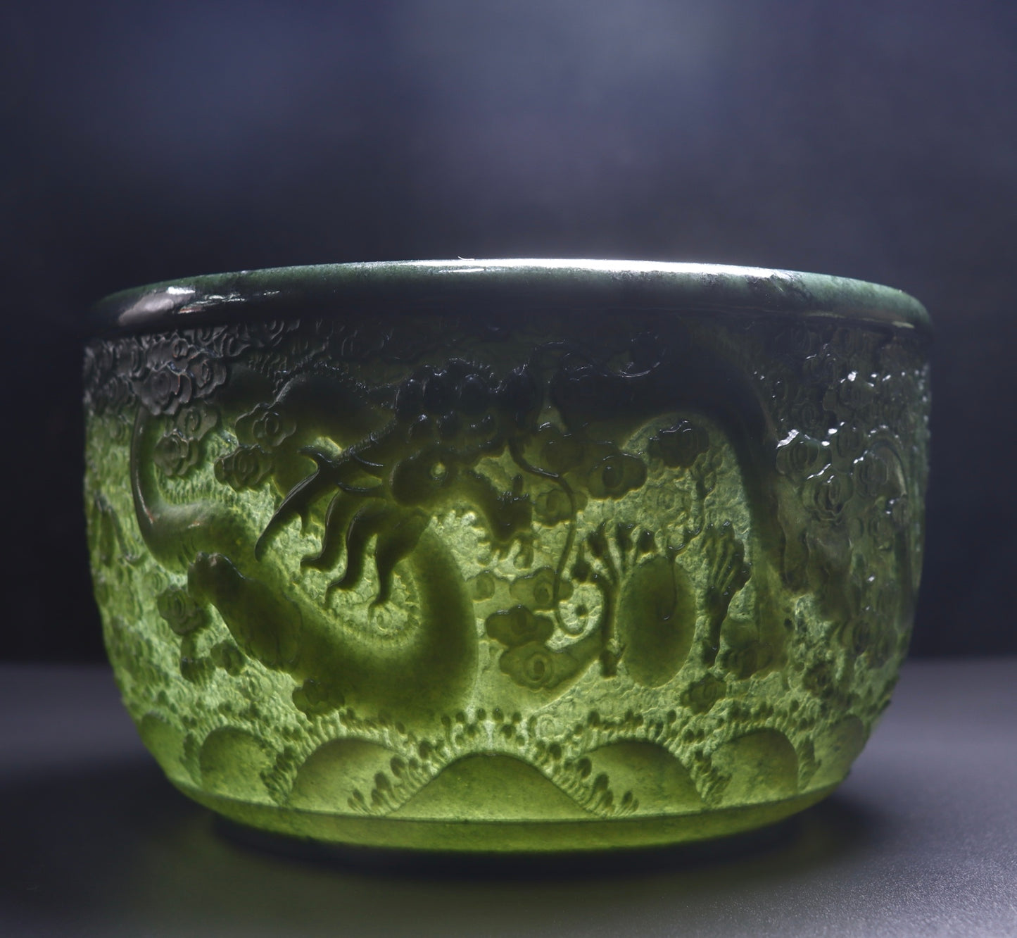 A2092 Exquisite Chinese Green Hetian Jade Low Relief Fortune Dragon Jar