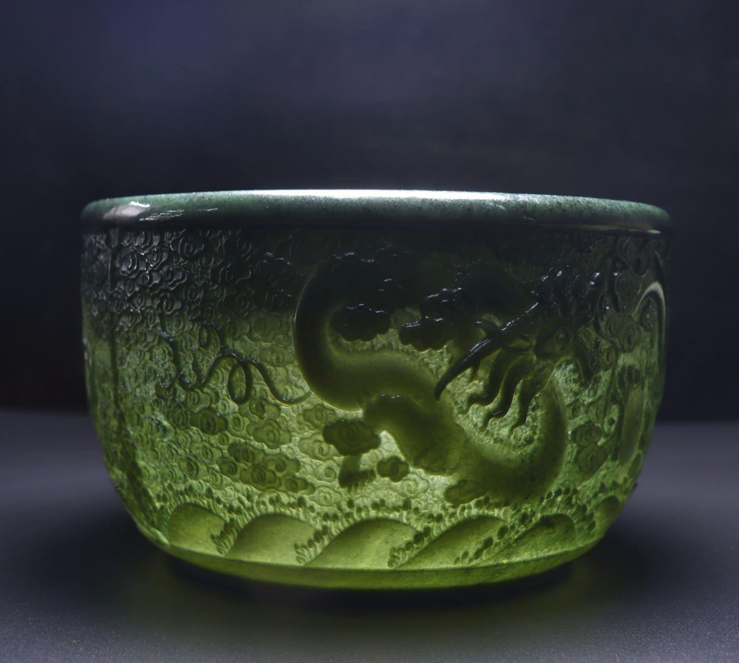 A2092 Exquisite Chinese Green Hetian Jade Low Relief Fortune Dragon Jar