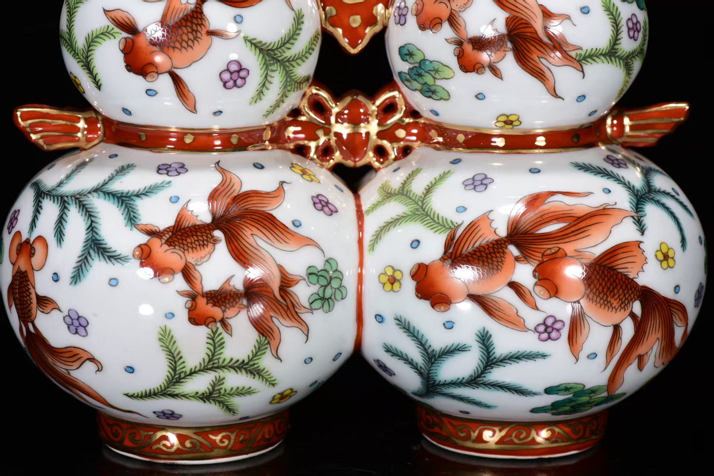 A2095 Chinese Gilt Edge Famille Rose Conjoined Gourd Shape Porcelain Vase