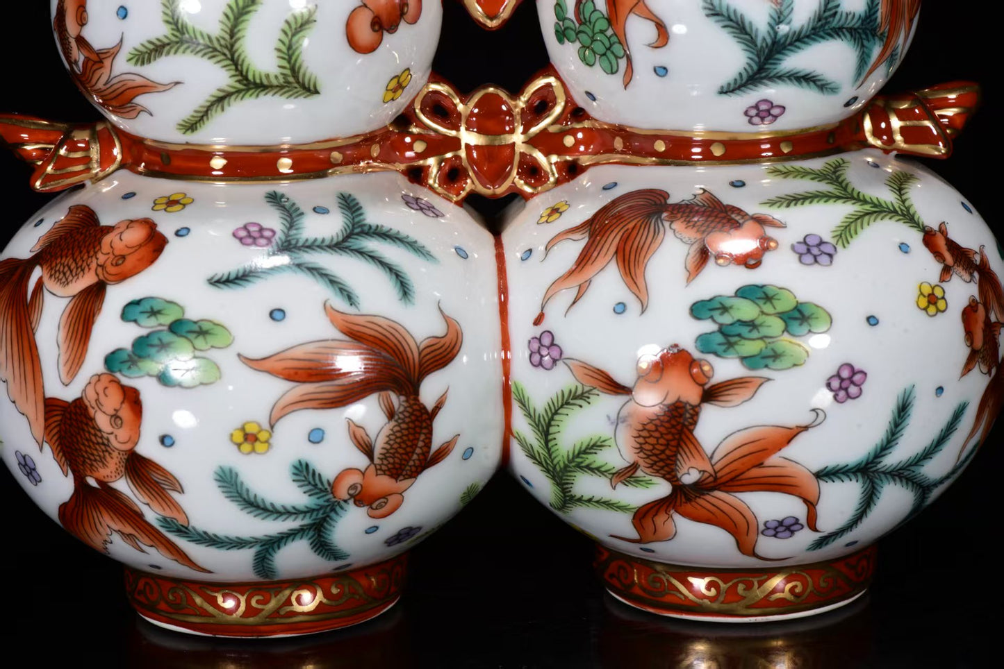 A2095 Chinese Gilt Edge Famille Rose Conjoined Gourd Shape Porcelain Vase