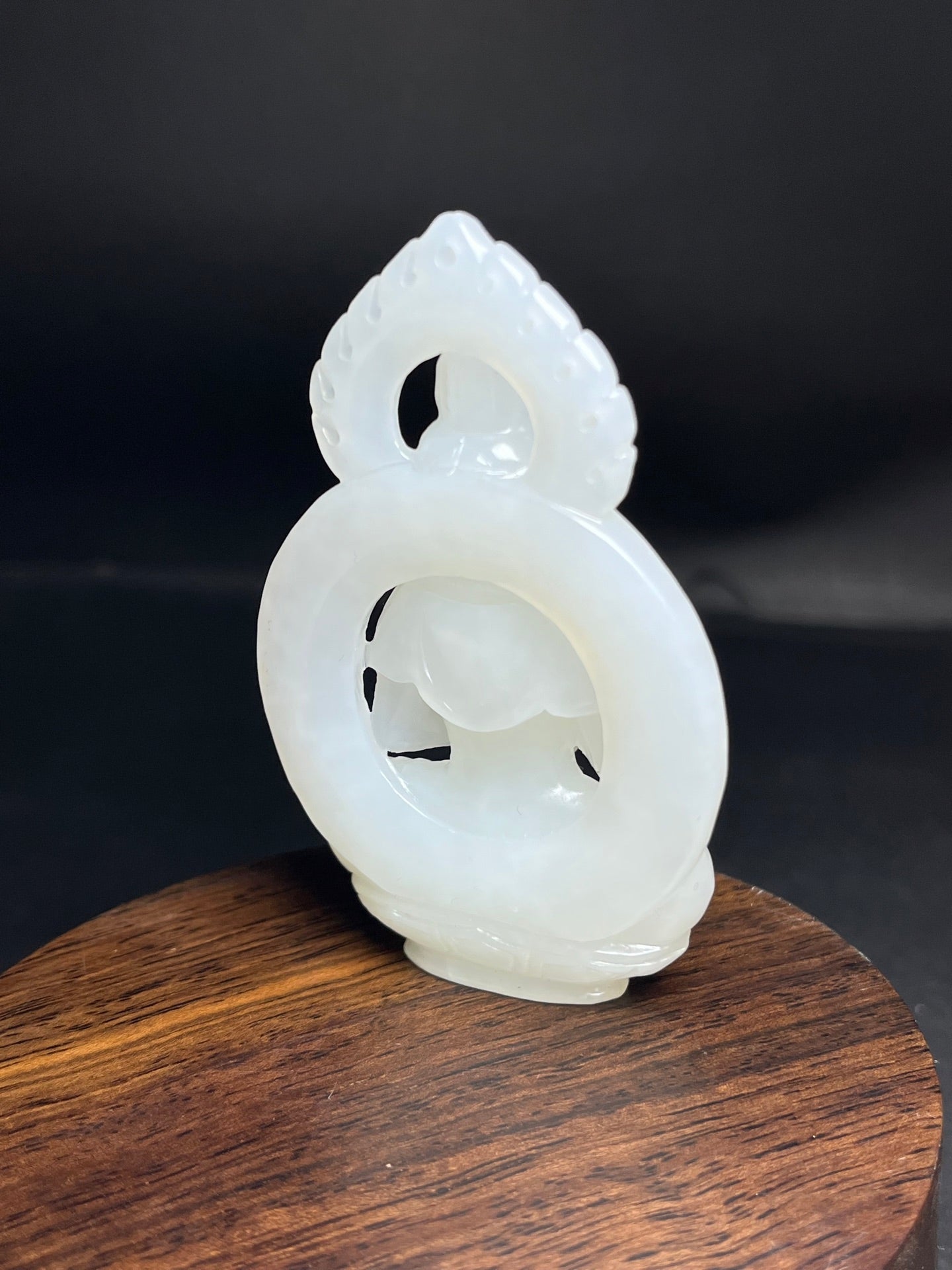 A2098 Openwork Chinese White Hetian Jade Carved Kwan-yin Pendant