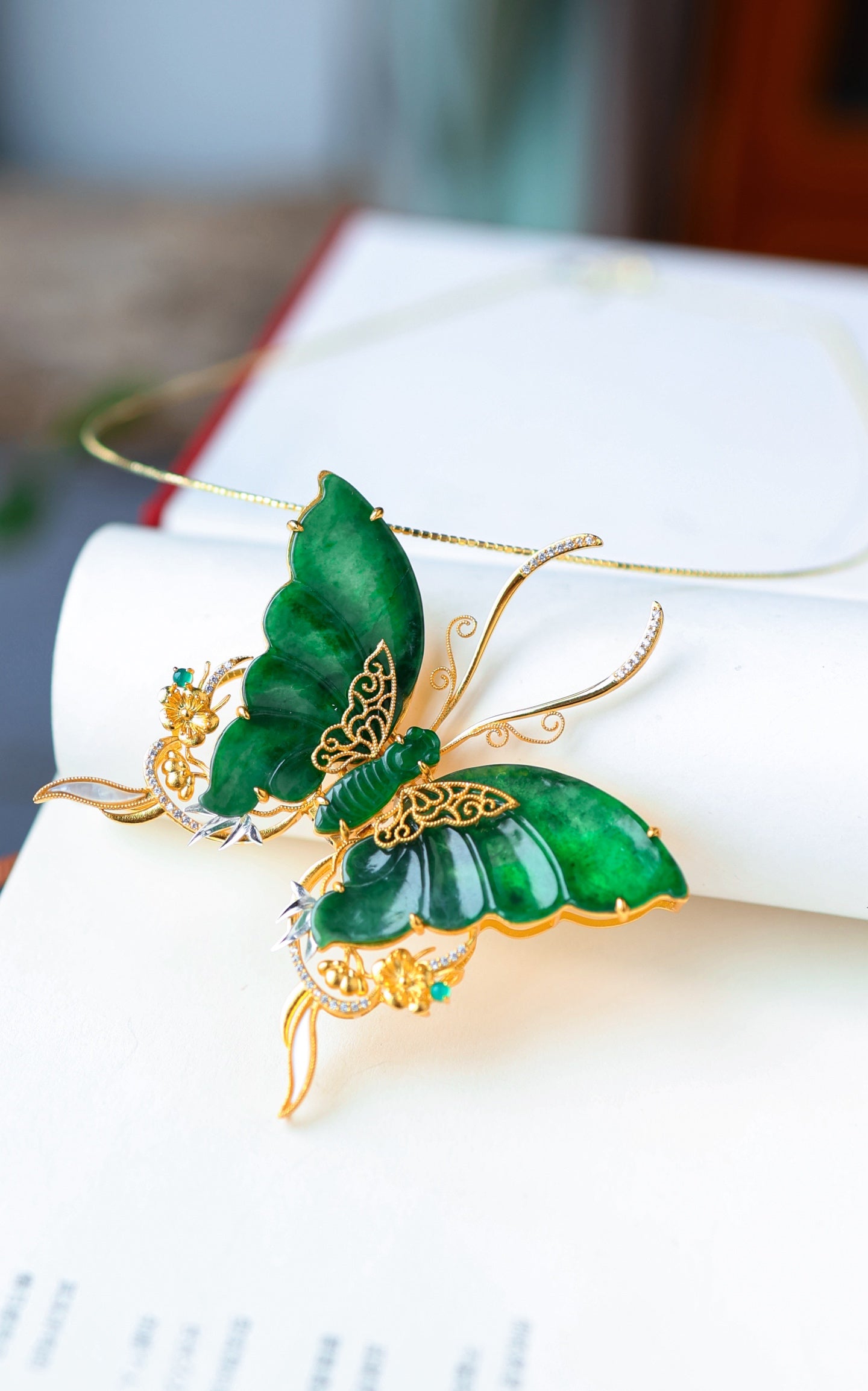 A2126 Exquisite Silver Plated Gilt Gold Inlay Jadeite Butterfly Hairpin