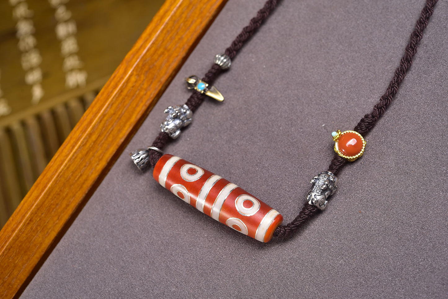 A2172 Old Tibetan Eight Eye DZI Agate Lucky Pendant w Hand Woven Necklace
