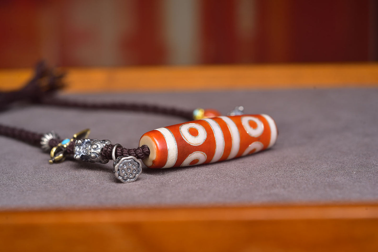 A2172 Old Tibetan Eight Eye DZI Agate Lucky Pendant w Hand Woven Necklace