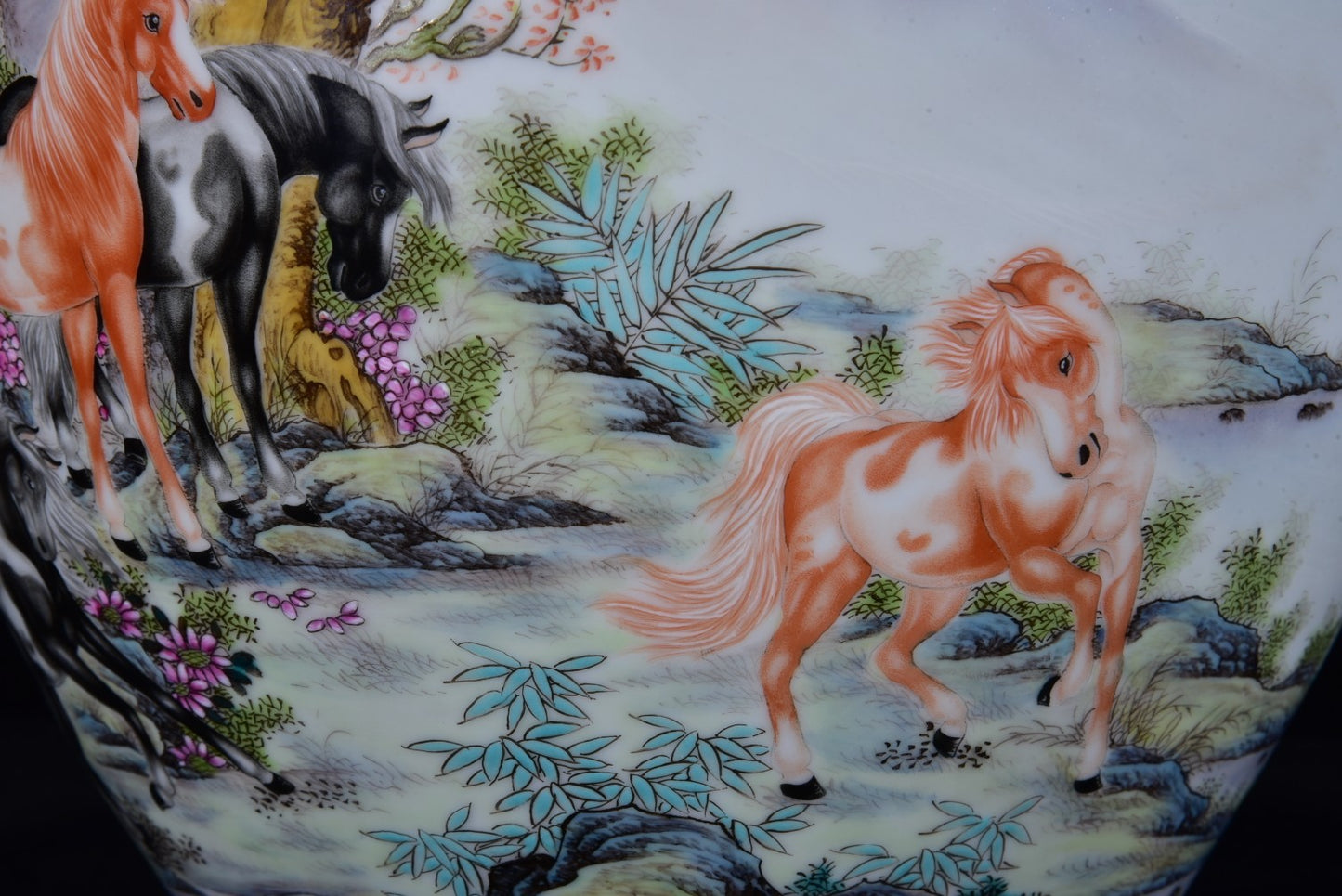 A2177 Chinese Gilt Edge Famille Rose Horse & Monkey Design Porcelain Vase