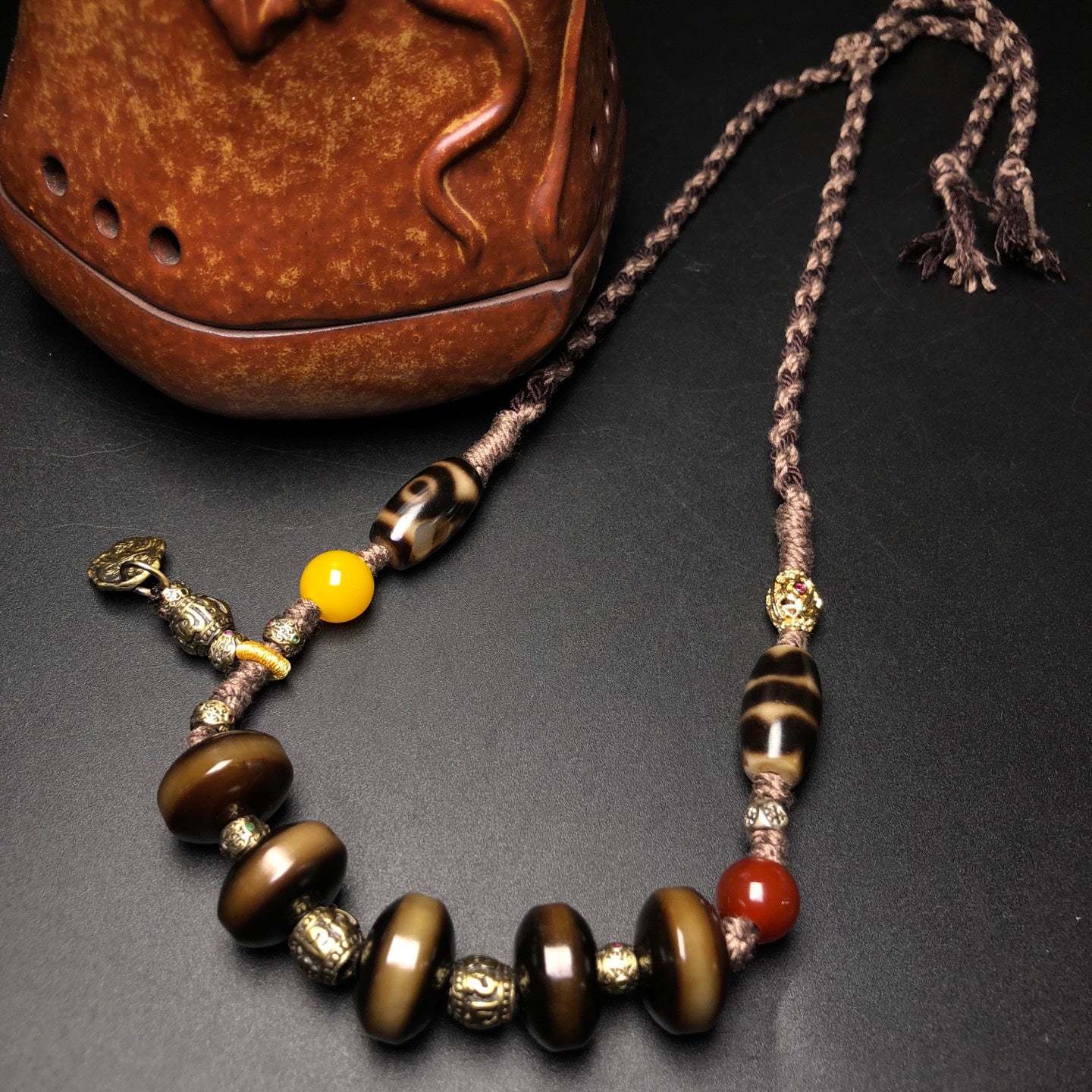 A2191 Hand Woven Vintage Tibetan DZI Agate Beads Pendant