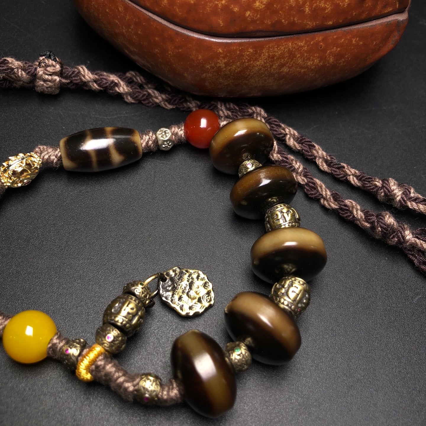 A2191 Hand Woven Vintage Tibetan DZI Agate Beads Pendant