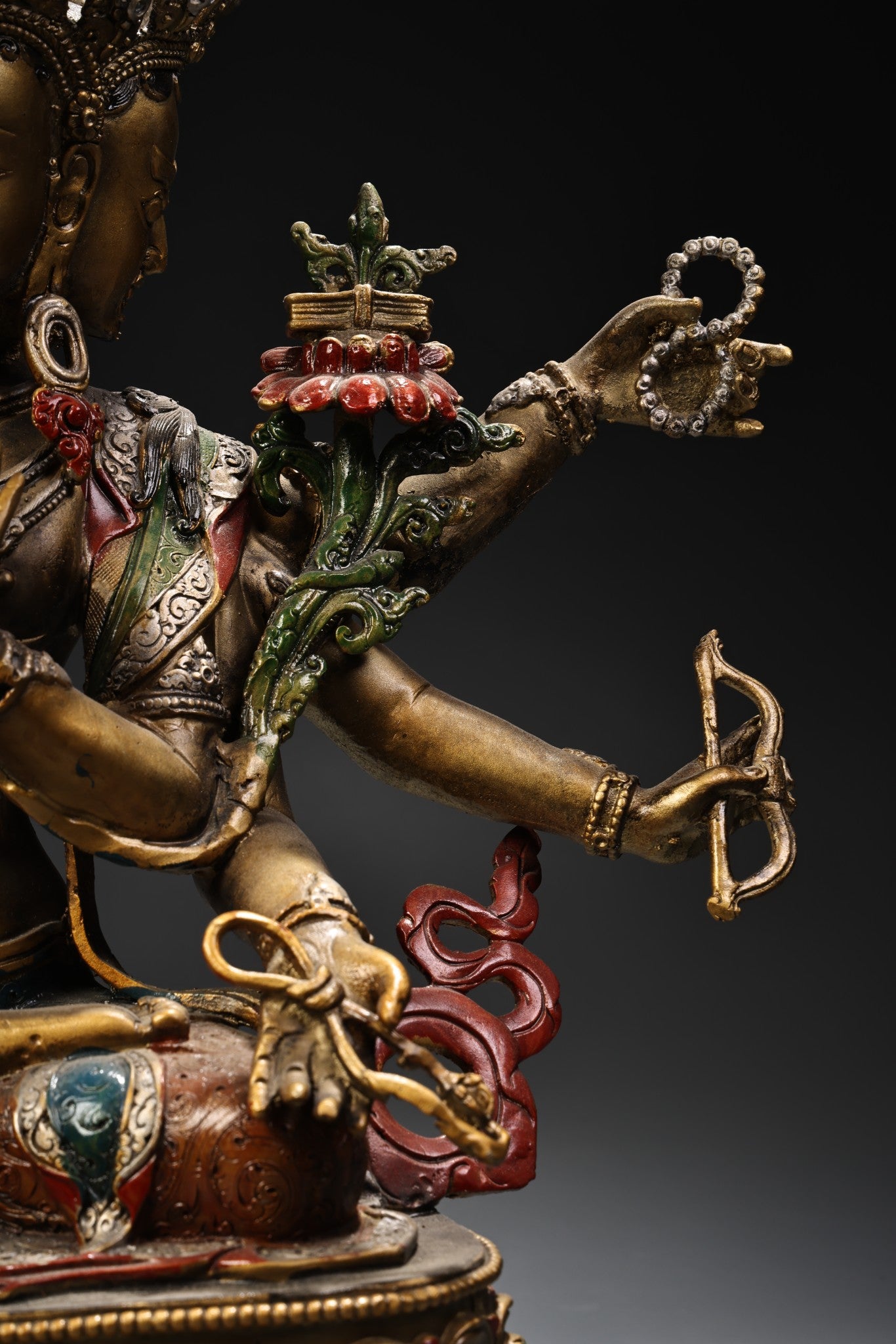 A2204 Tibetan Buddhism Colored Drawing Gilt Gold Copper Six Arm Kwan-yin Statue
