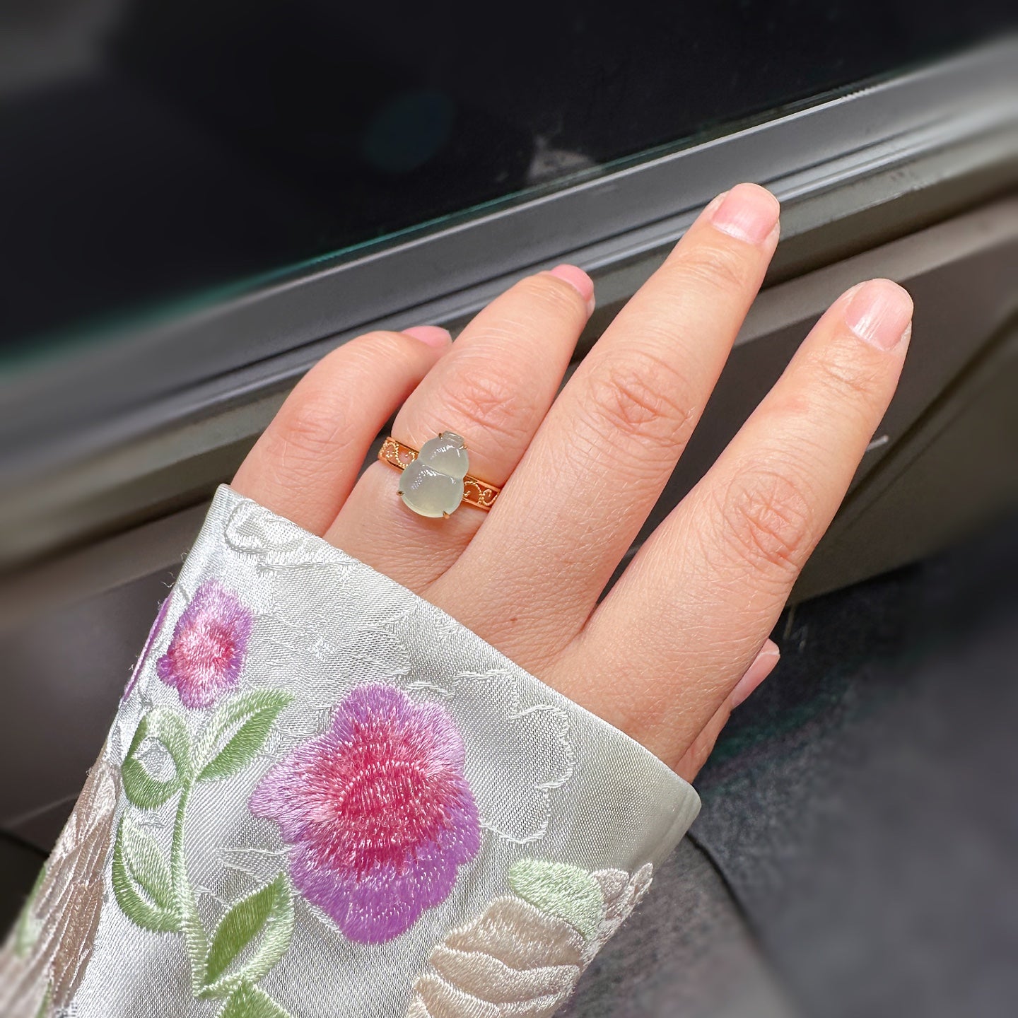 A2220 Exquisite 18K Gold Inlay Jadeite Gourd Ring