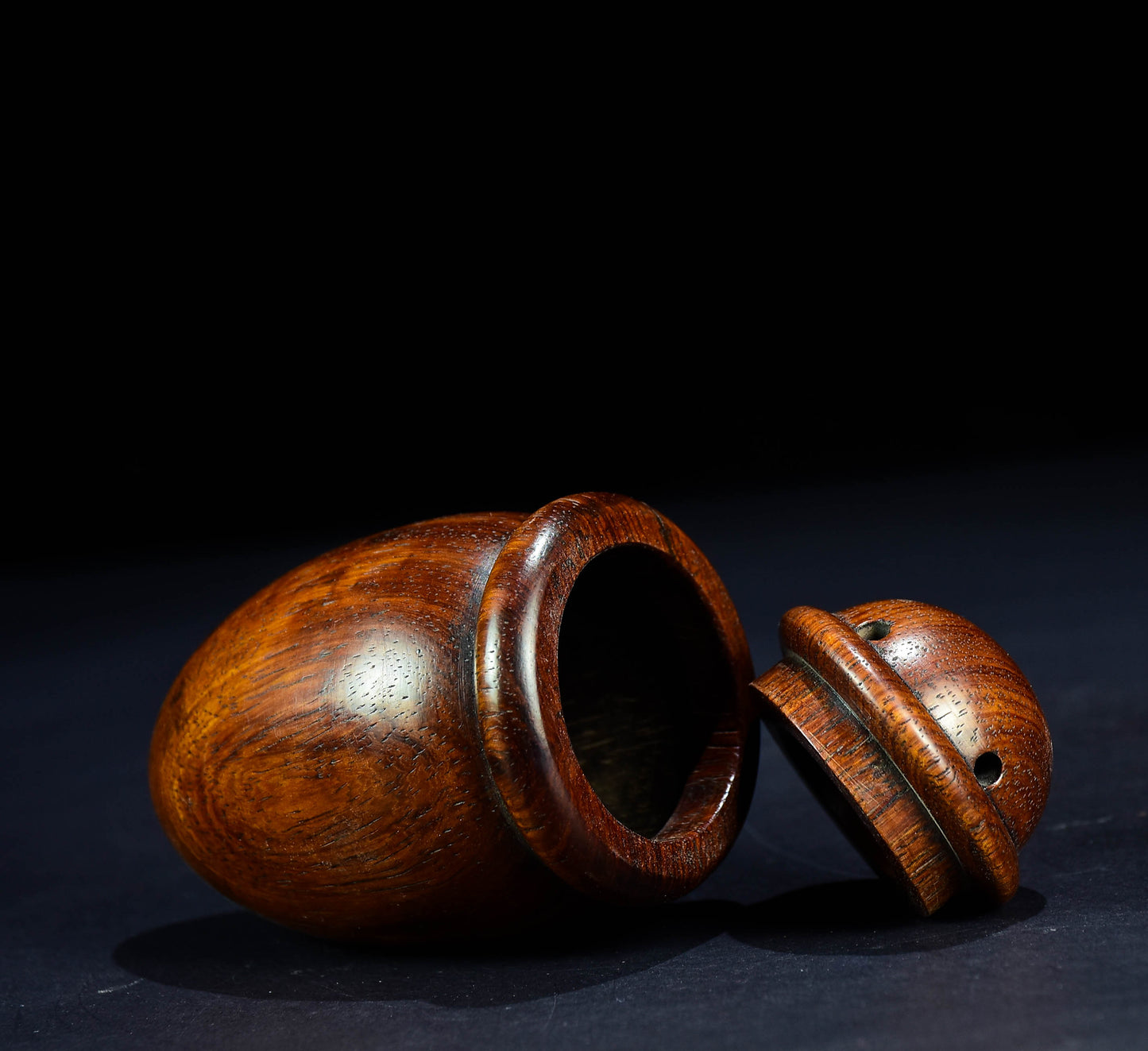 A2232 Vintage Chinese Huali Wood Cricket Pot