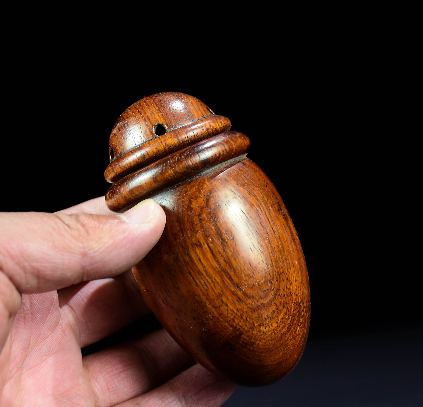 A2232 Vintage Chinese Huali Wood Cricket Pot