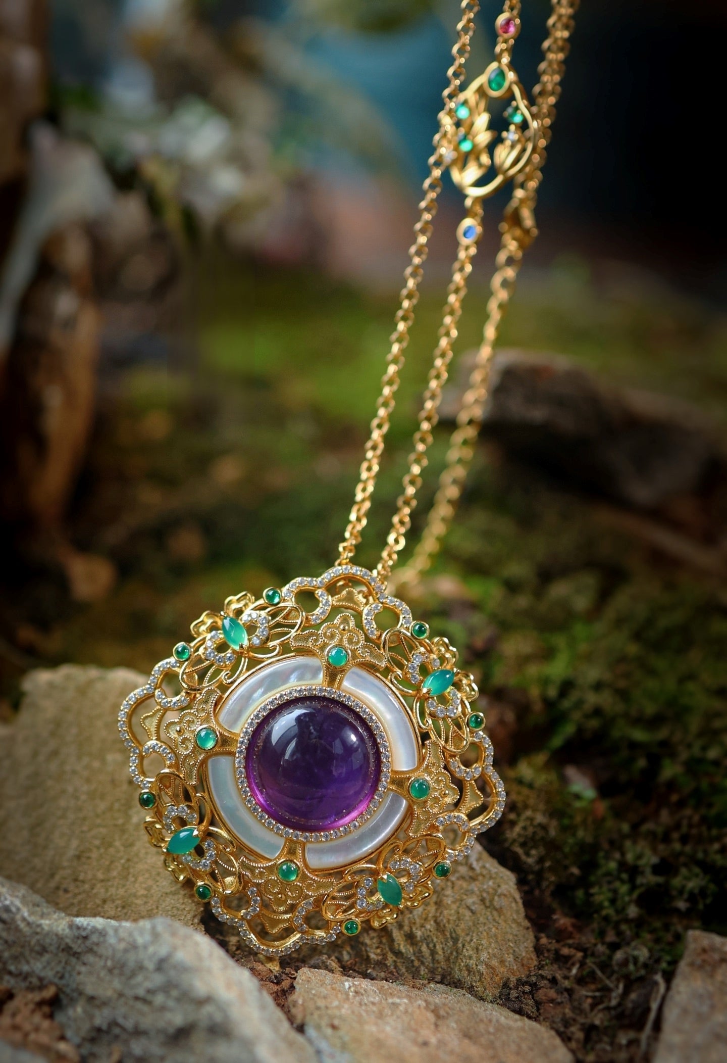 A2244 Beautiful Silver Plated Gilt Gold Inlay Amethyst Pendant