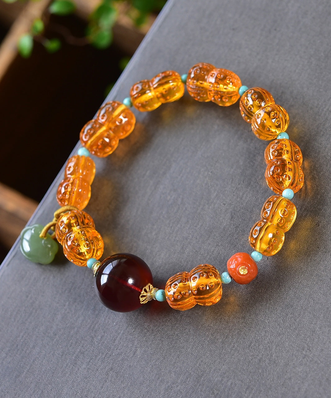 A2251 Hand Woven Beautiful Kimper Carved Peanut Beads Bracelet