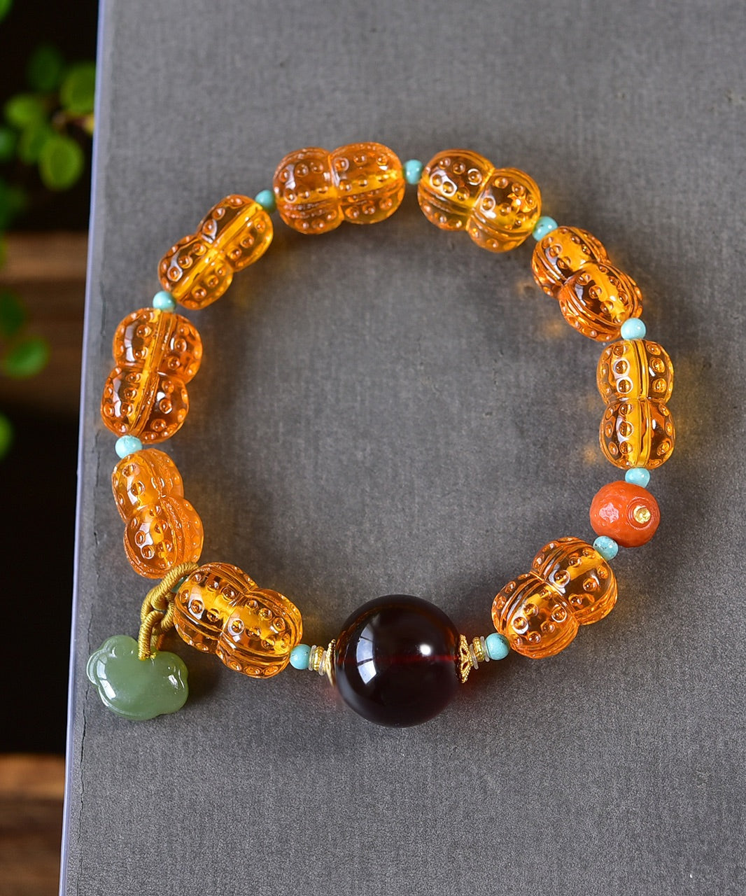 A2251 Hand Woven Beautiful Kimper Carved Peanut Beads Bracelet