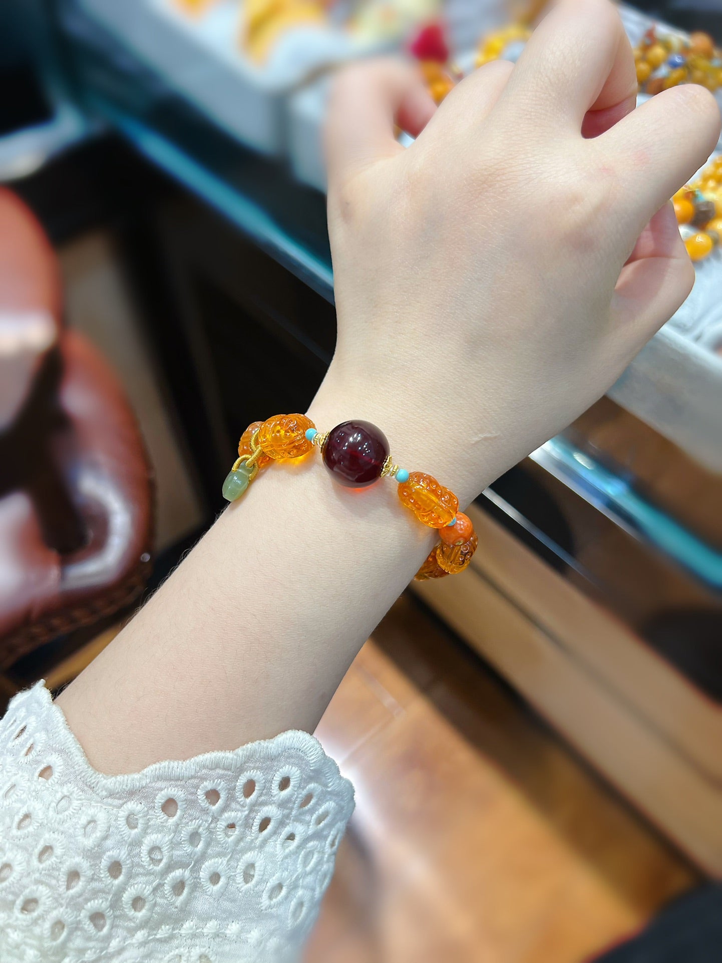 A2251 Hand Woven Beautiful Kimper Carved Peanut Beads Bracelet