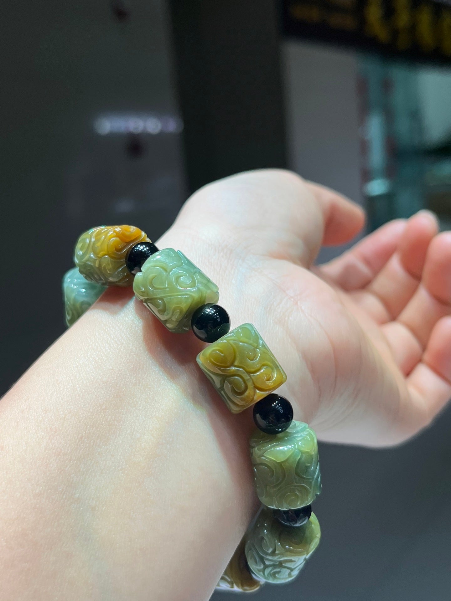 A2261 Hand Woven Beautiful Jadeite Beads Bracelet
