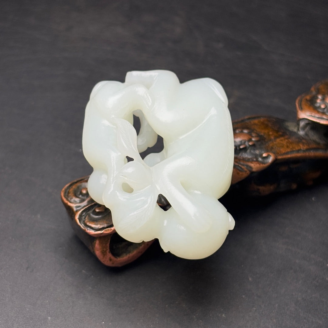 A2265 Chinese Natural Hetian Jade Carved Monkey Pendant