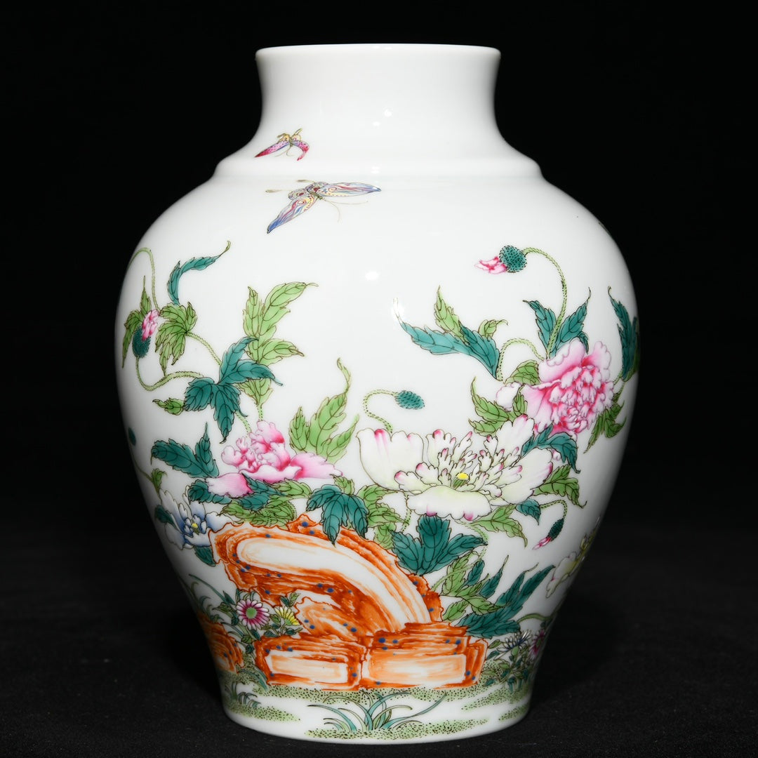 A2290 Chinese Qing Dynasty Famille Rose Flowers Butterfly Design Porcelain Vase