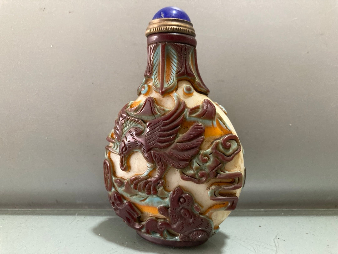 A2311 Chinese Peking Glass Low Relief Eagle Snuff Bottle