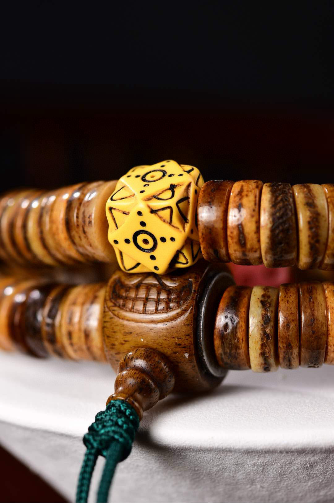 A2318 Vintage Gaba Bone Beads Necklace