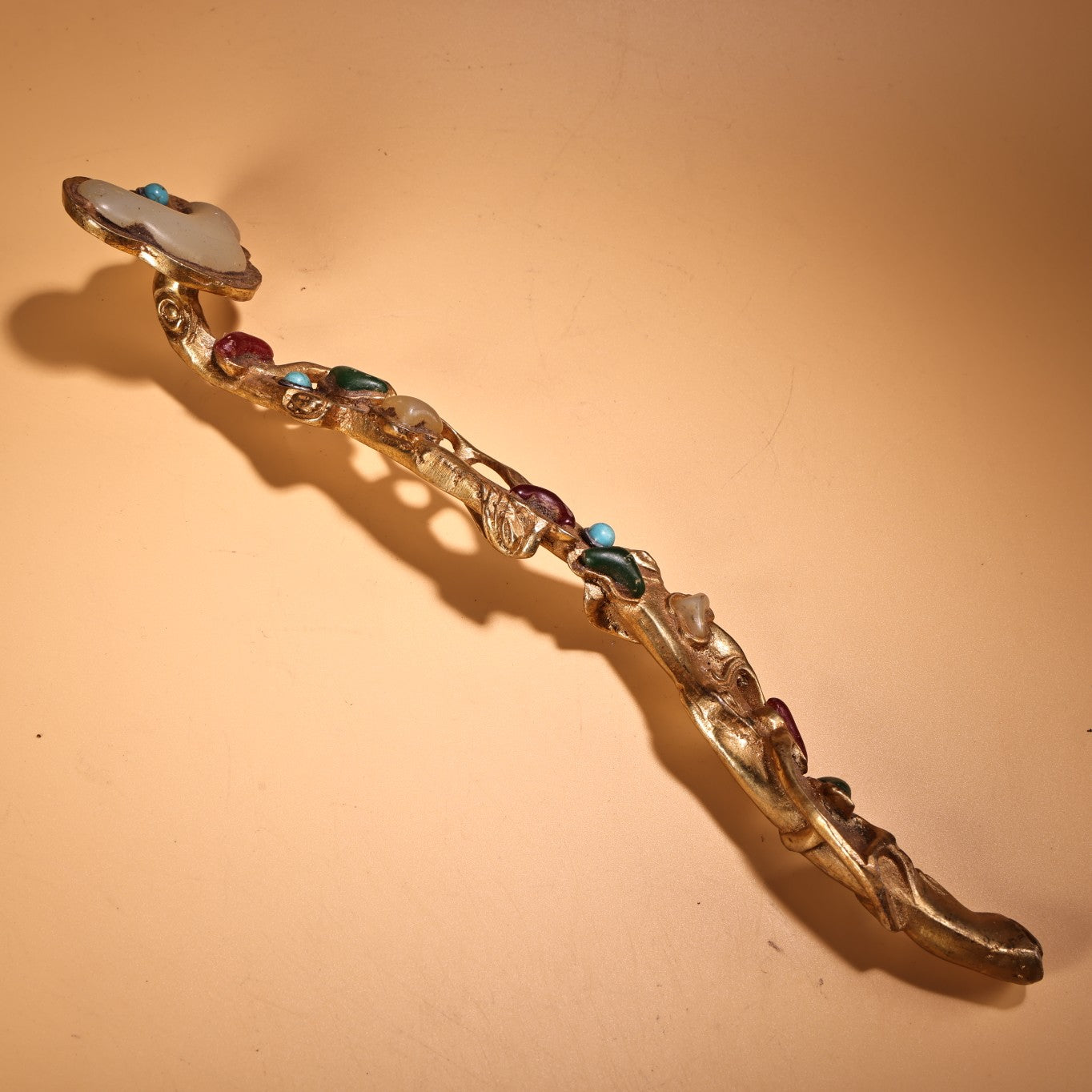 A2334 Vintage Chinese Gilt Gold Copper Inlay Gem Ruyi Scepter Statue
