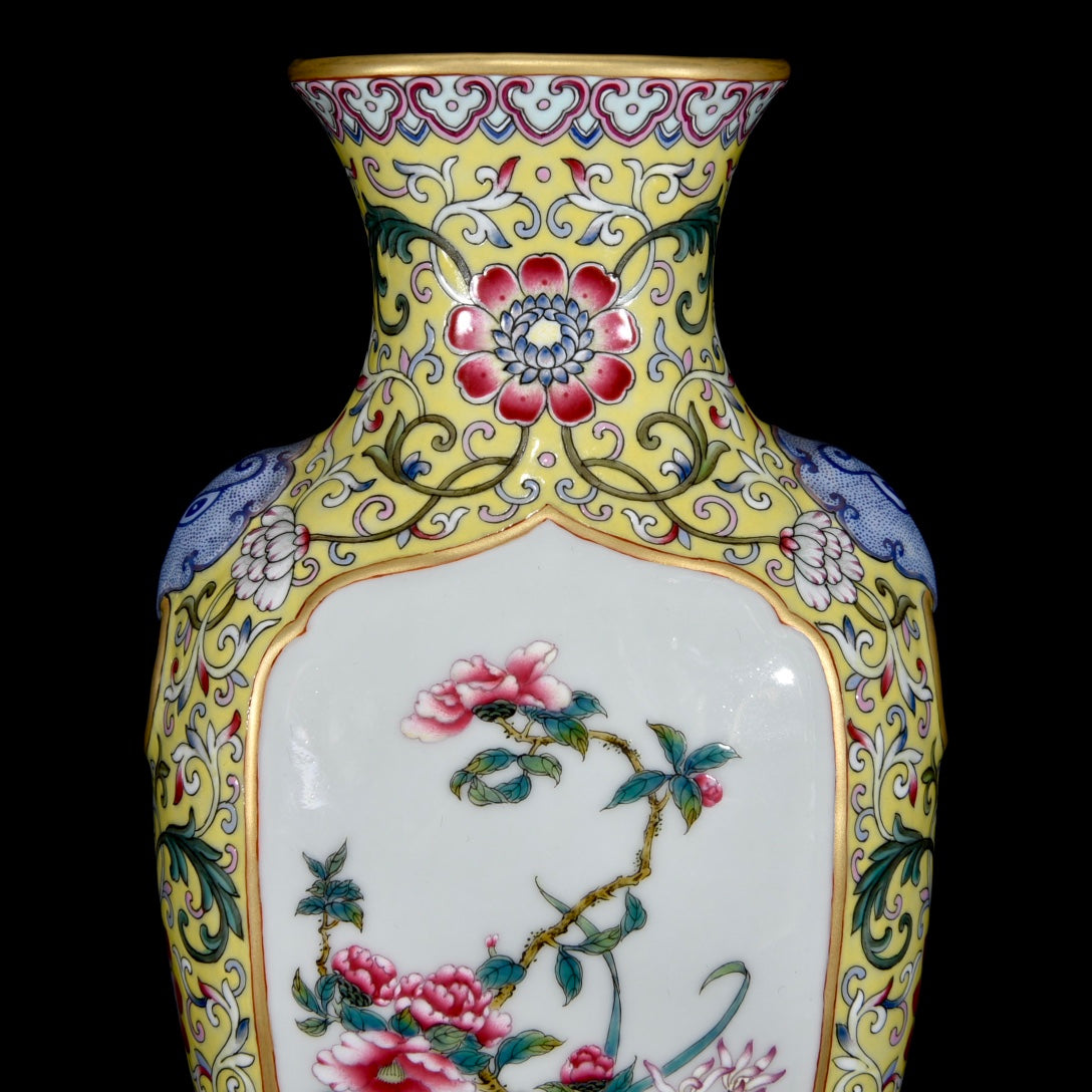 A2361 Chinese Gilt Edge Famille Rose Flowers Design Porcelain Vase