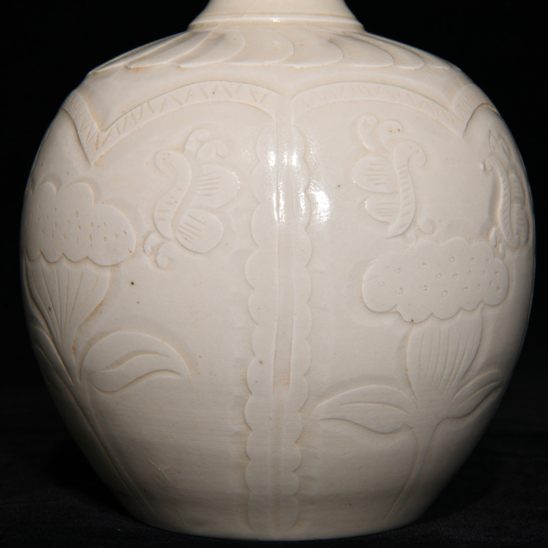 A2370 Chinese Ding Kiln White Glaze Flowers Design Porcelain Vase